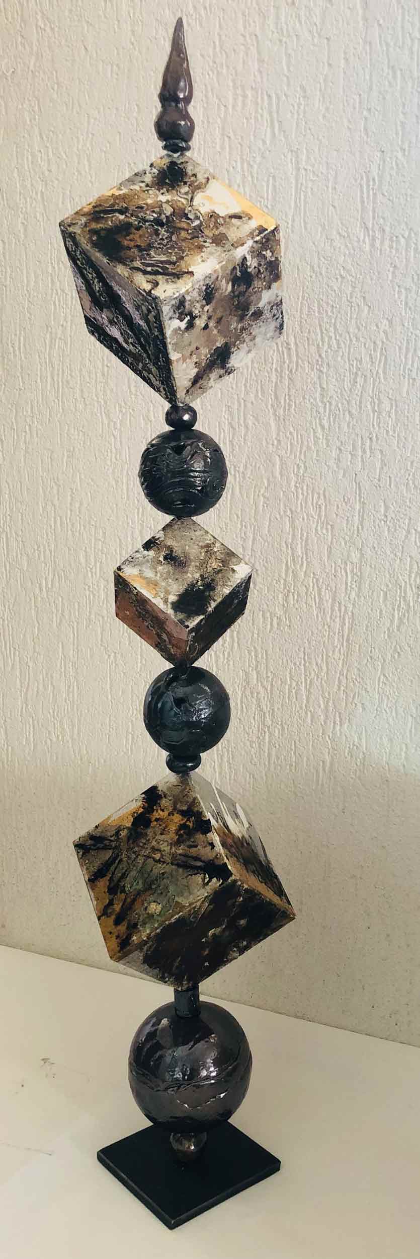 Thaiaha Spinele Art Loft
